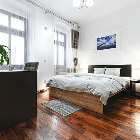 Klimatyczny Apartament W Centrum Breslavia Exterior foto